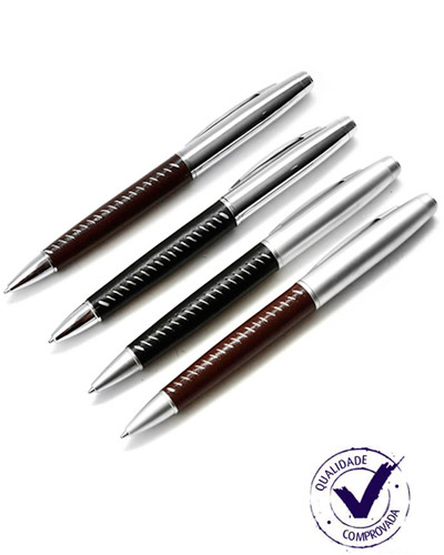 Caneta metálica com detalhes em couro personalizada