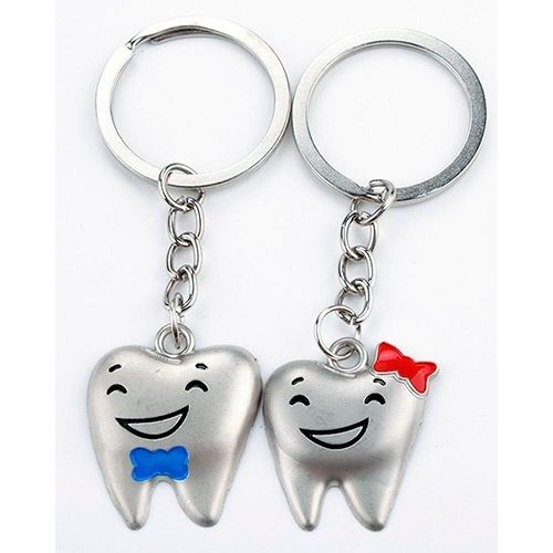 Chaveiro dente de metal