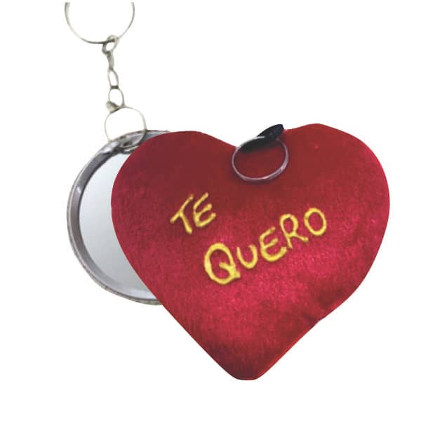 Chaveiro Espelho Coração em Pelúcia Personalizado