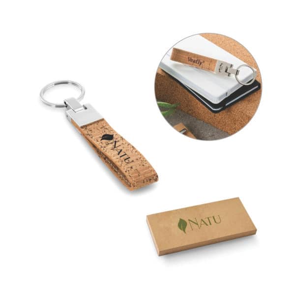 Chaveiro de Cortiça com Detalhes em Metal