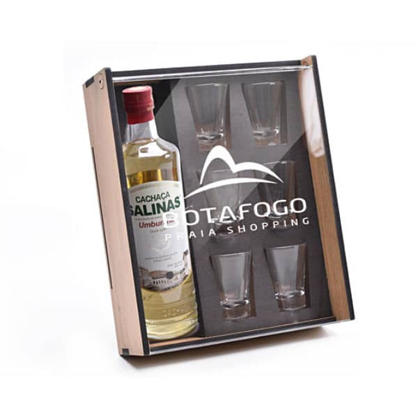 Kit Bebida Cachaça em Caixa de Madeira com 6 copos