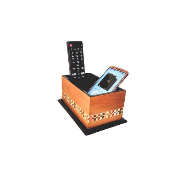 Organizador de Controle Remoto em Madeira Personalizado