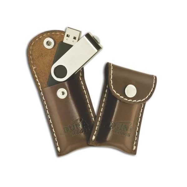 Porta-Pen Drive Couro Personalizado em Baixo Relevo