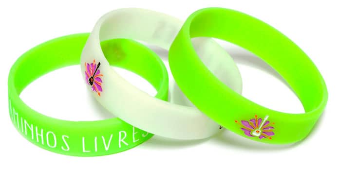 Pulseira de silicone larga